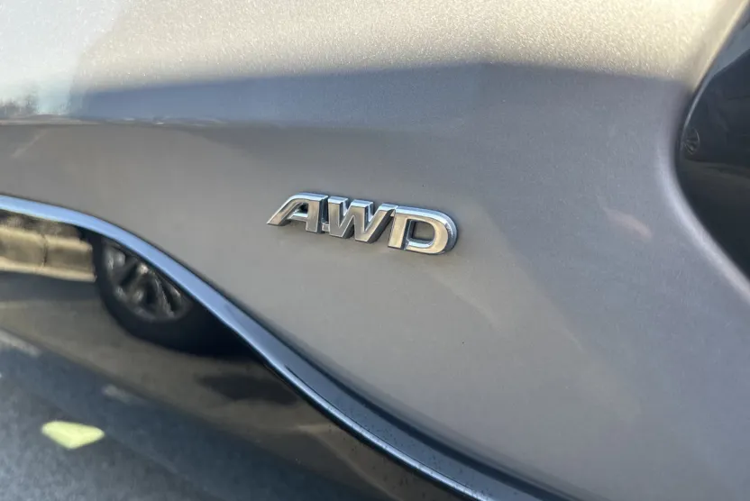 2025 Toyota RAV4 Hybrid XSE photo 1