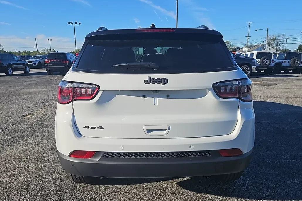 2026 Jeep Compass Limited Altitude photo 1