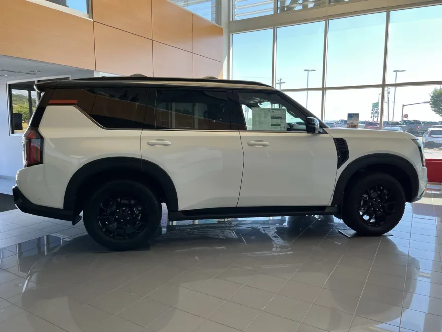 2025 Nissan Armada photo 1
