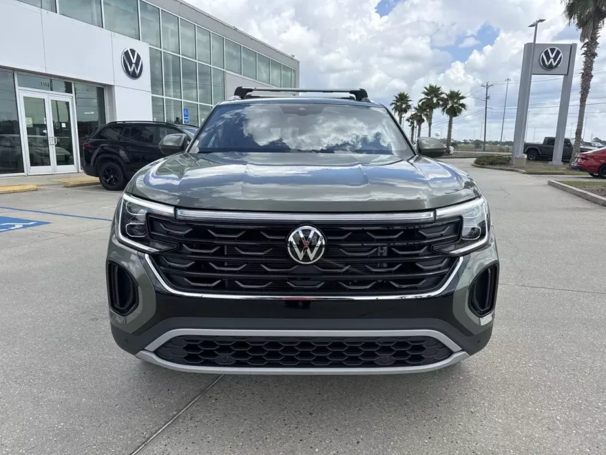2026 Volkswagen Atlas Cross Sport SE Technology photo 1