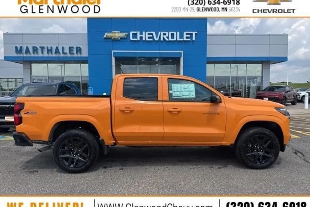 2025 Chevrolet Colorado Z71 photo 1