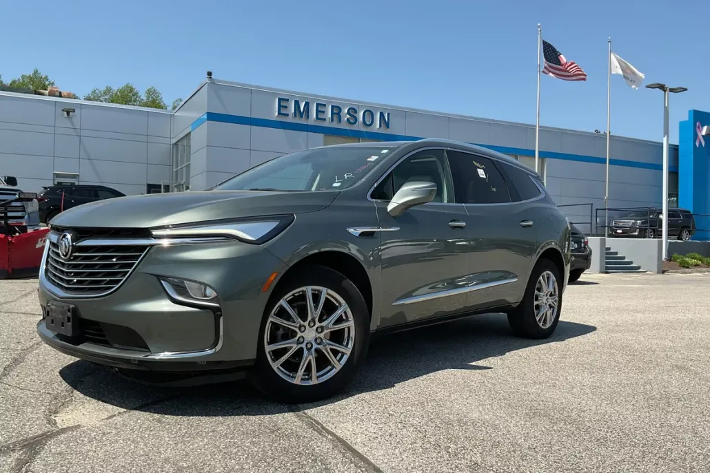 2022 Buick Enclave Essence photo 1