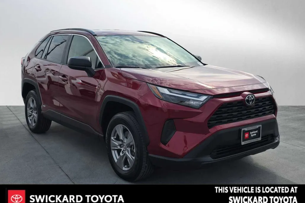2025 Toyota RAV4 Hybrid LE photo 1