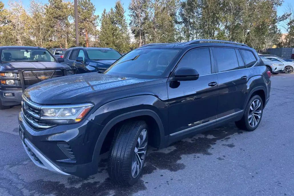2022 Volkswagen Atlas SEL photo 1