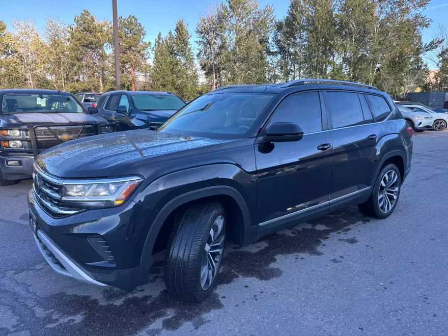 2022 Volkswagen Atlas SEL photo 1