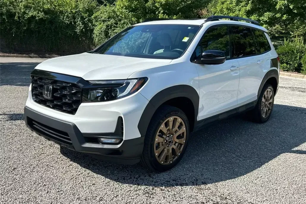 2022 Honda Passport Elite photo 1