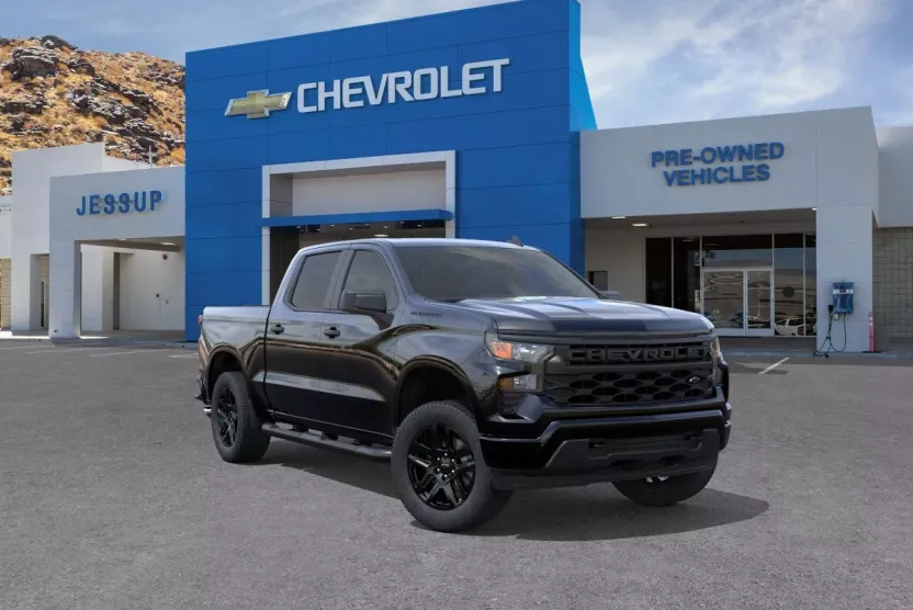 2026 Chevrolet Silverado 1500 Custom photo 1
