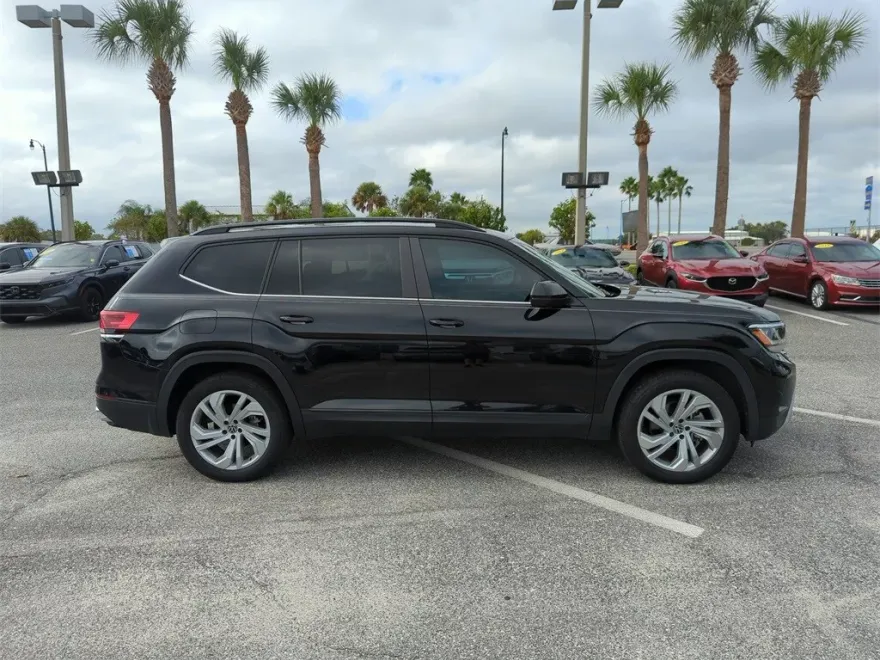 2022 Volkswagen Atlas V6 SE Technology photo 1