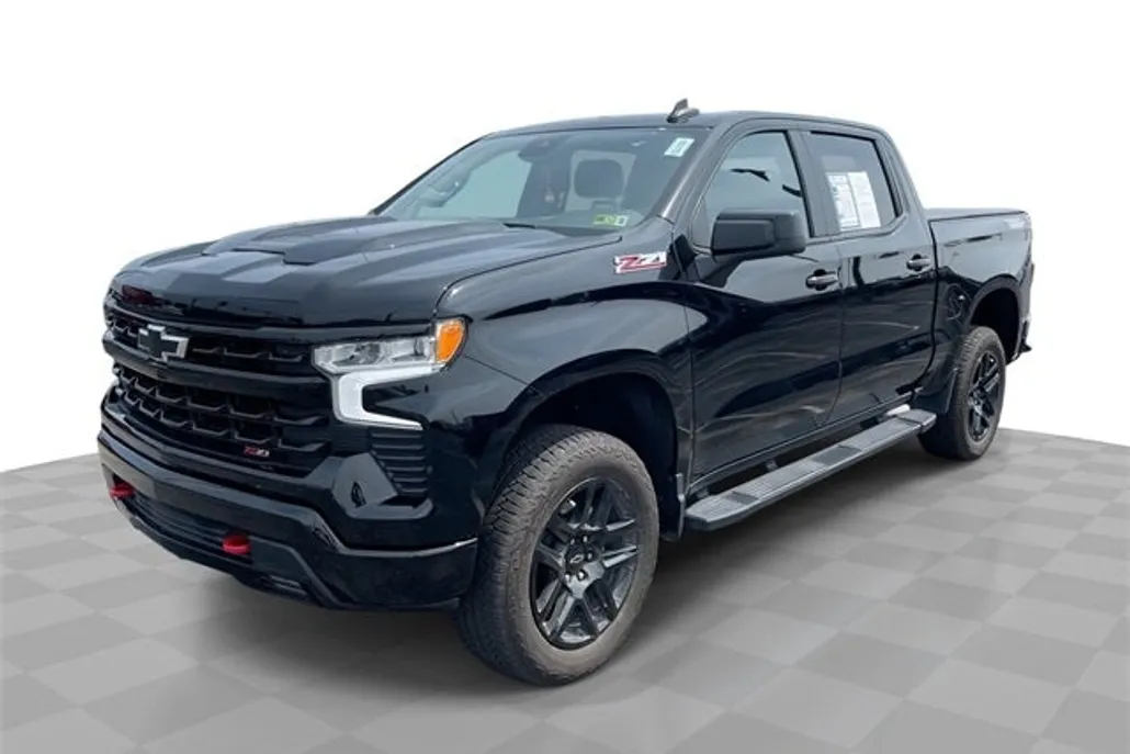 2024 Chevrolet Silverado 1500 LT photo 1