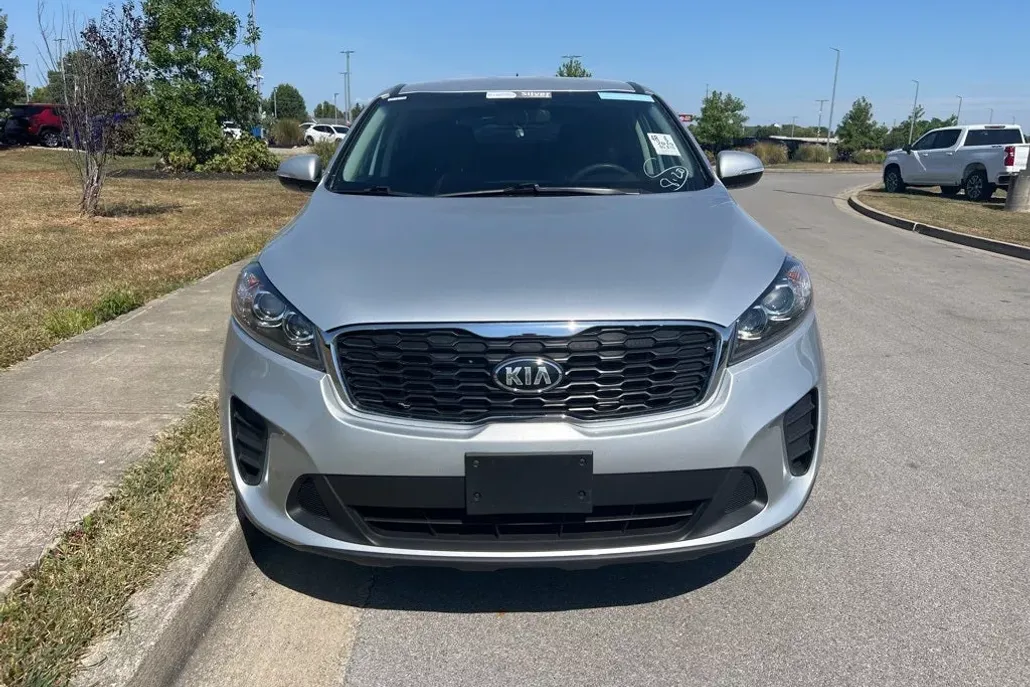 2019 Kia Sorento LX photo 1