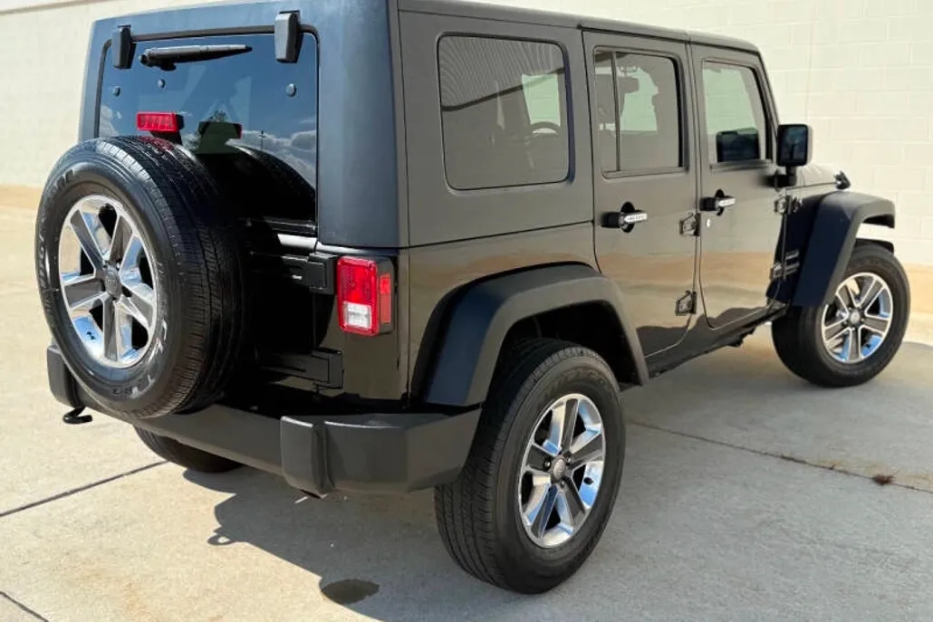2015 Jeep Wrangler Unlimited Freedom photo 1