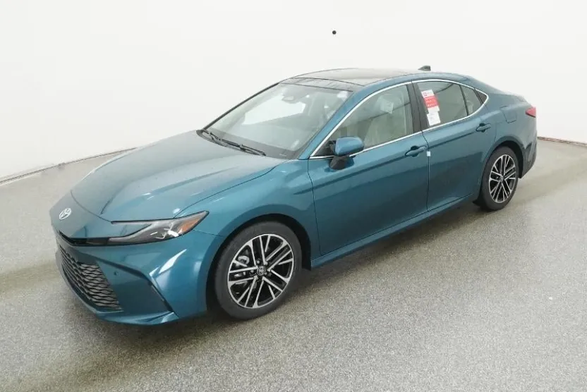 2026 Toyota Camry XLE photo 1