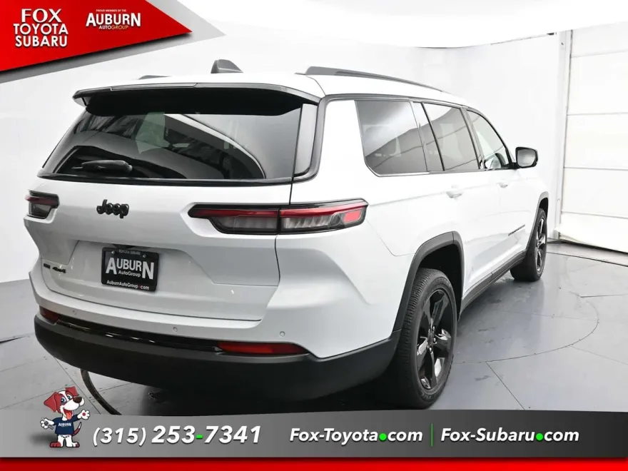2021 Jeep Grand Cherokee Laredo photo 1