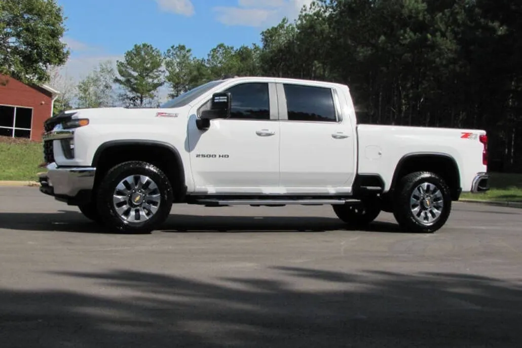 2023 Chevrolet Silverado 2500HD LT photo 1