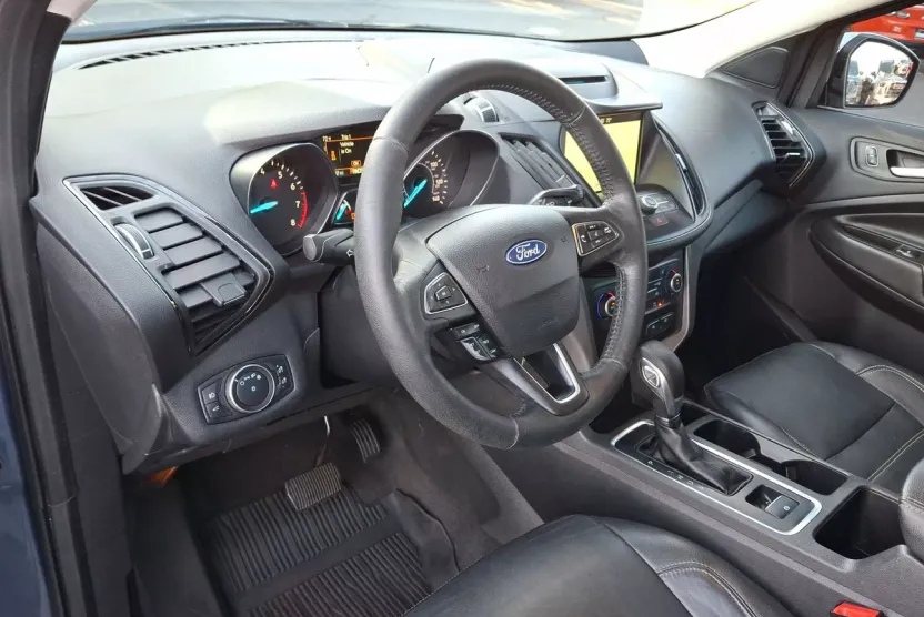 2018 Ford Escape SEL photo 1