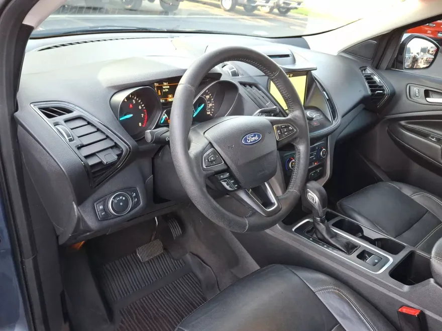 2018 Ford Escape SEL photo 1