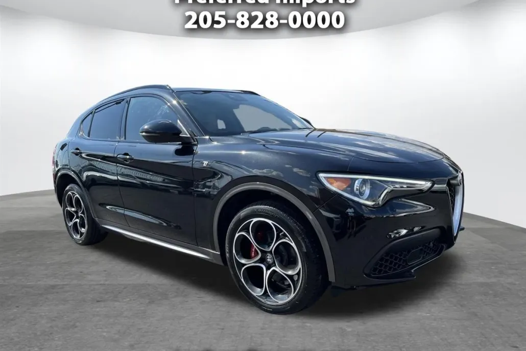 2022 Alfa Romeo Stelvio Ti photo 1