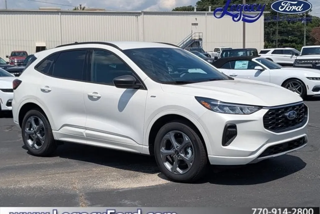 2024 Ford Escape Hybrid ST-Line photo 1