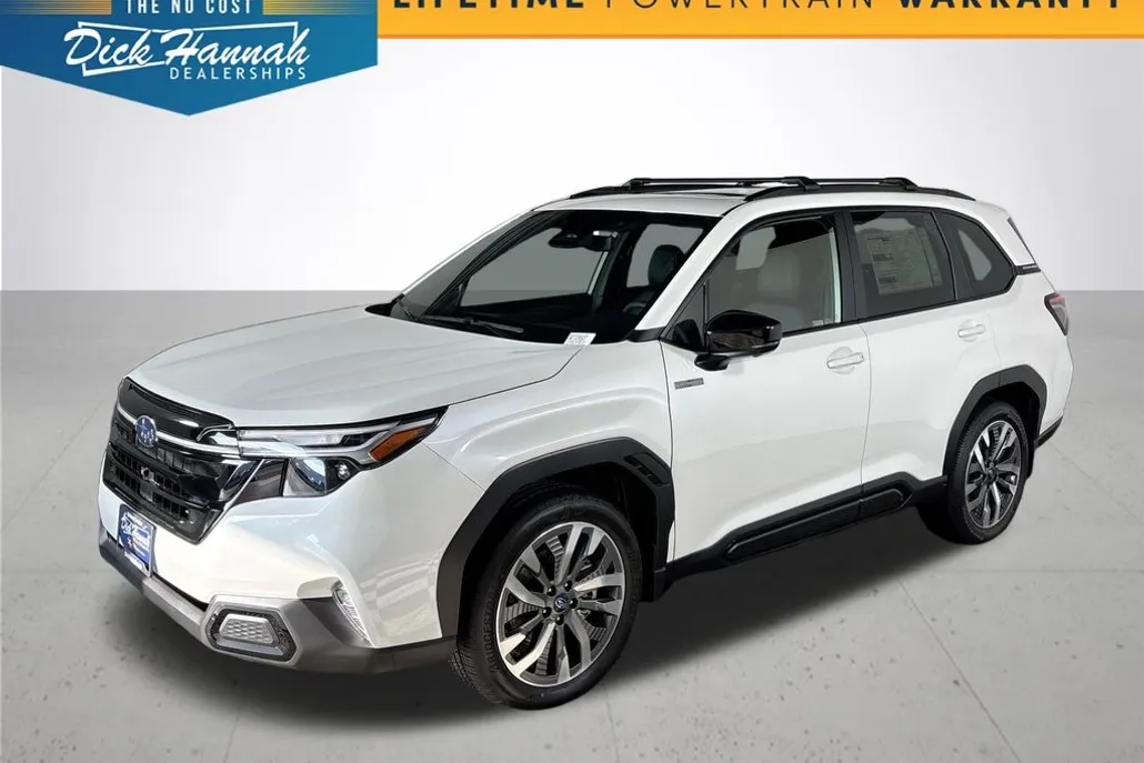2025 Subaru Forester Touring photo 1