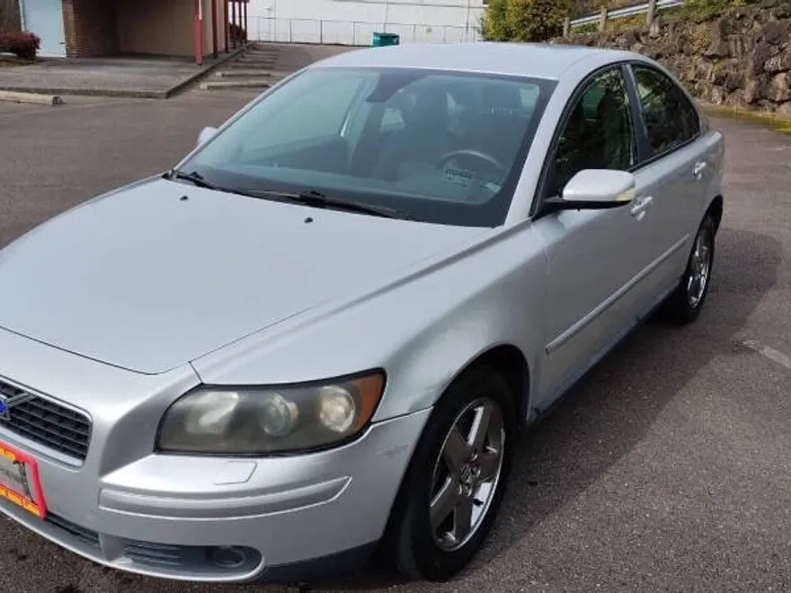 2005 Volvo S40 T5 photo 1