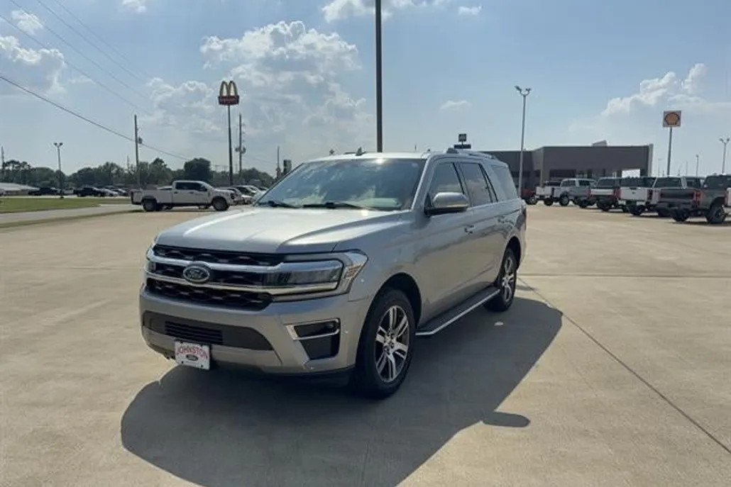 2023 Ford Expedition Limited photo 1