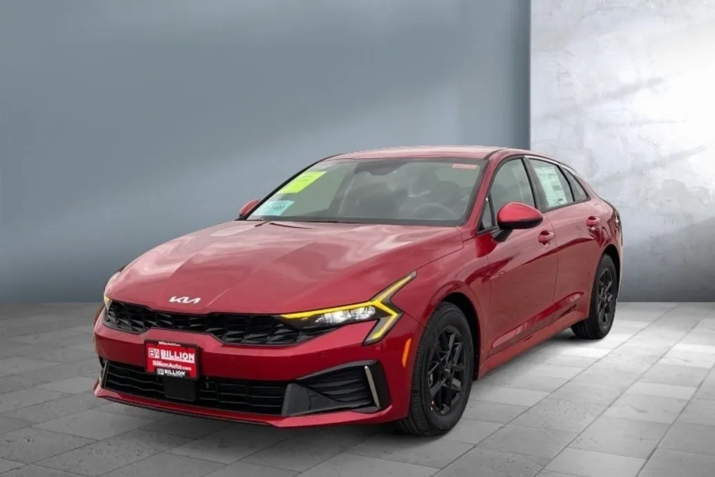 2025 Kia K5 LXS photo 1