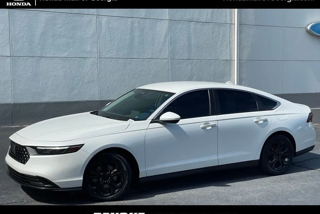 2023 Honda Accord LX photo 1