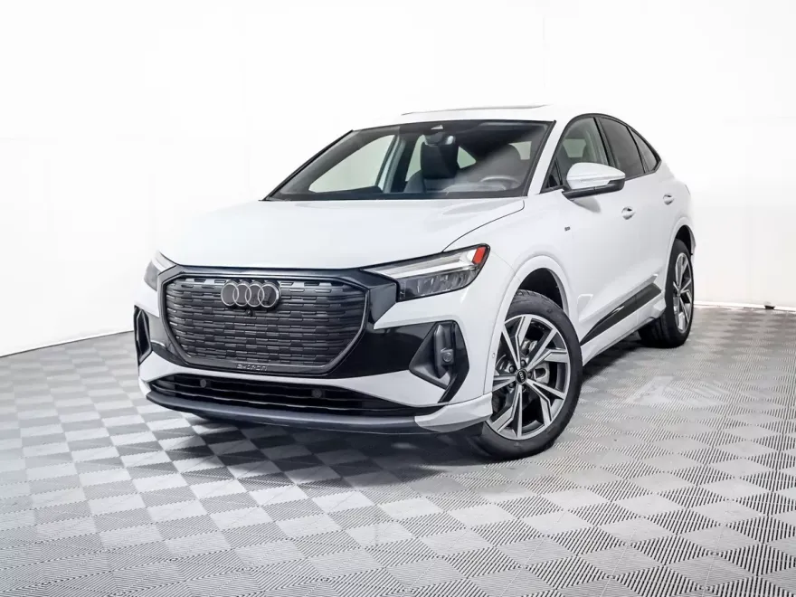2023 Audi Q4 E-tron Sportback Premium Plus photo 1
