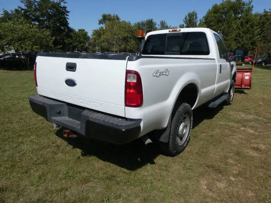2009 Ford F-250 XL photo 1