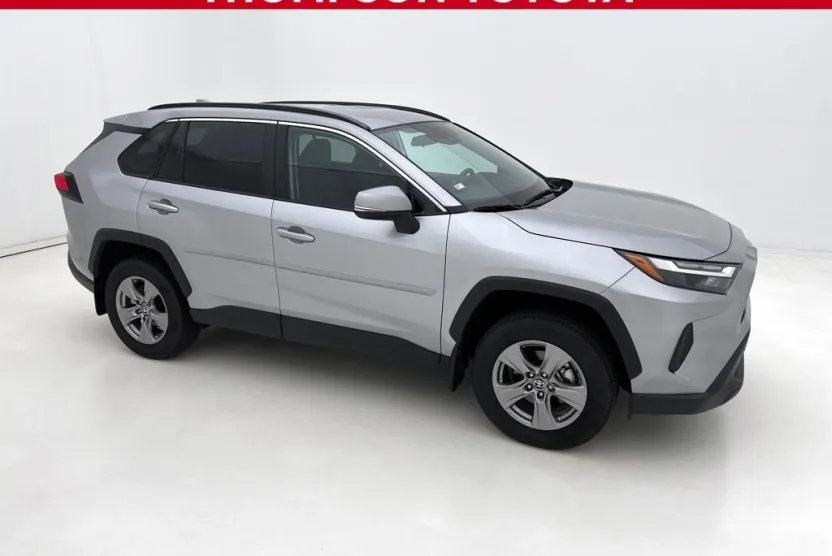 2024 Toyota RAV4 XLE photo 1