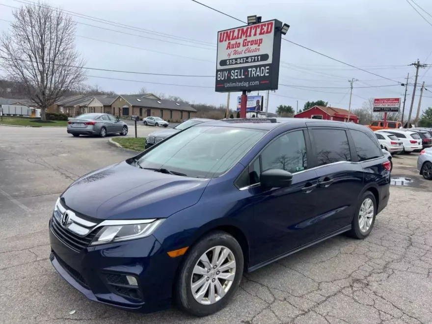 2019 Honda Odyssey LX photo 1
