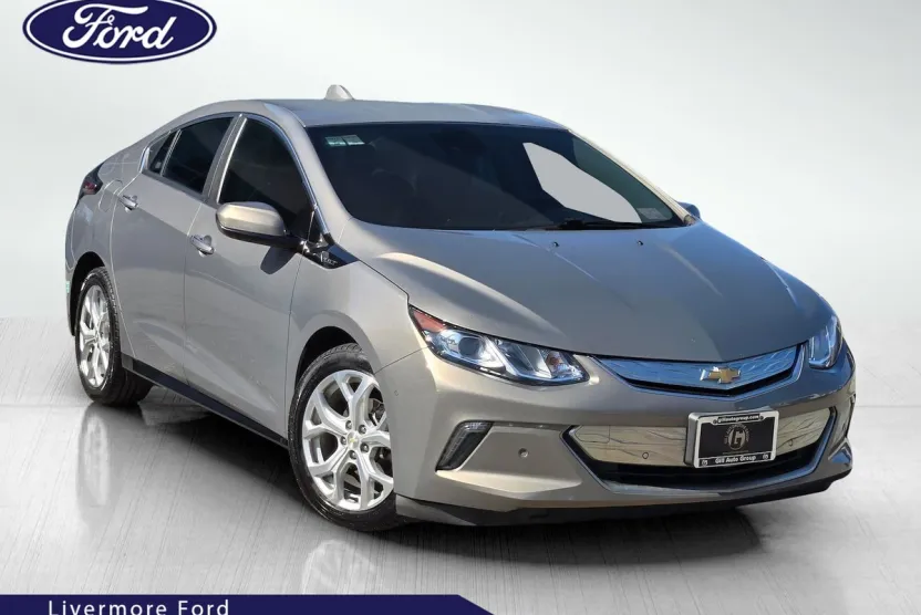 2017 Chevrolet Volt Premier photo 1