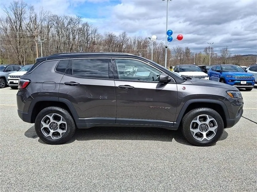 2022 Jeep Compass Trailhawk photo 16