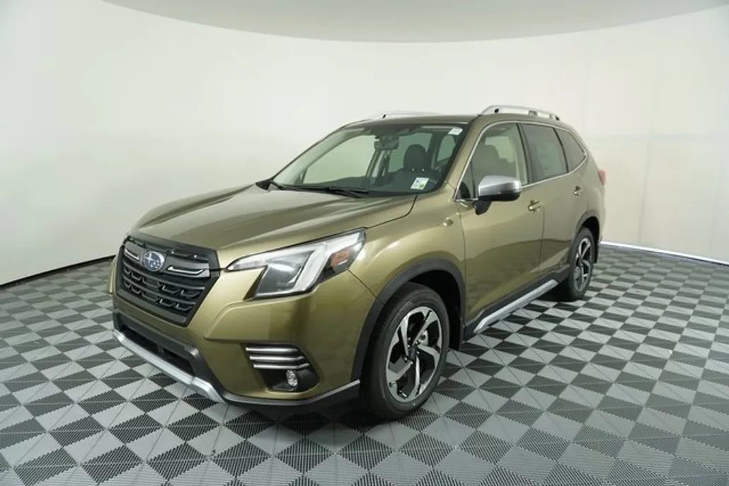 2024 Subaru Forester Touring photo 1