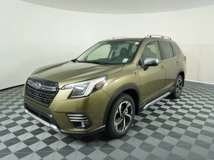 2024 Subaru Forester Touring photo 1