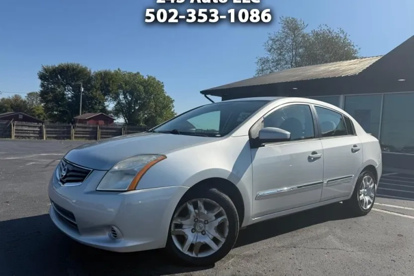 2011 Nissan Sentra 2.0 S photo 1