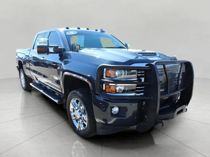 2017 Chevrolet Silverado 2500HD High Country photo 1