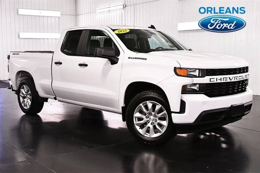 2022 Chevrolet Silverado 1500 Custom photo 1