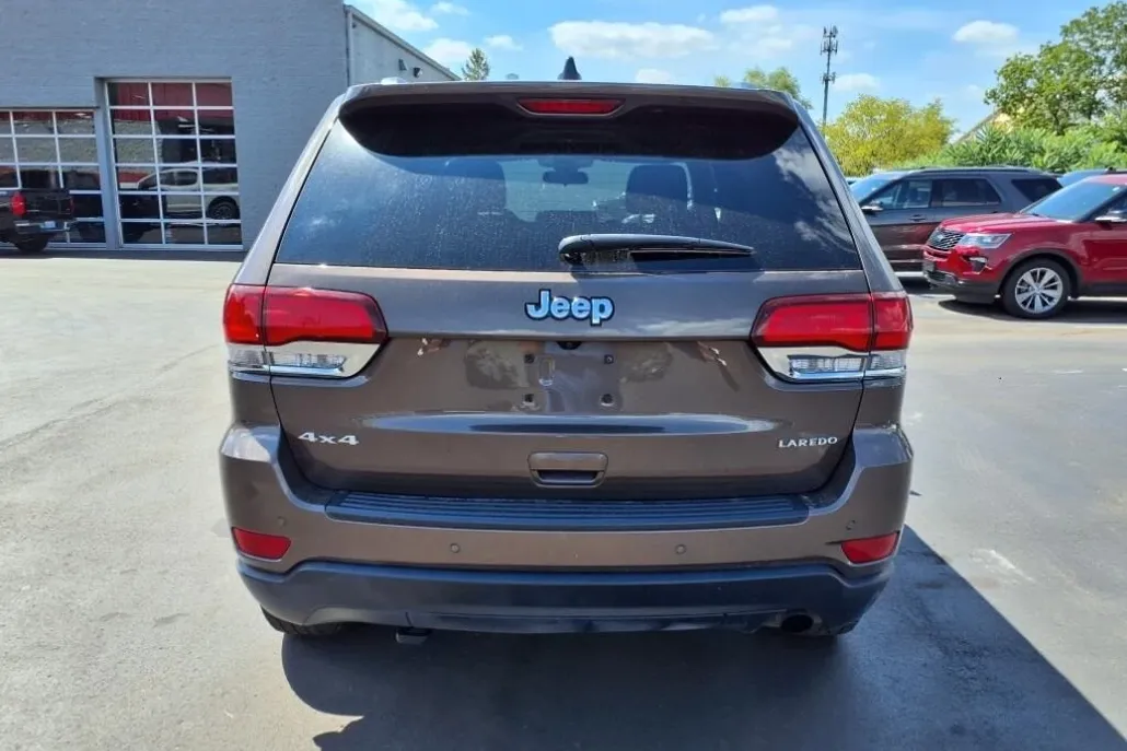 2020 Jeep Grand Cherokee Laredo E photo 1
