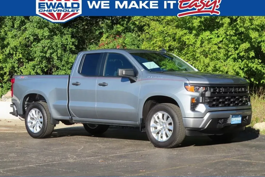 2024 Chevrolet Silverado 1500 Custom photo 1