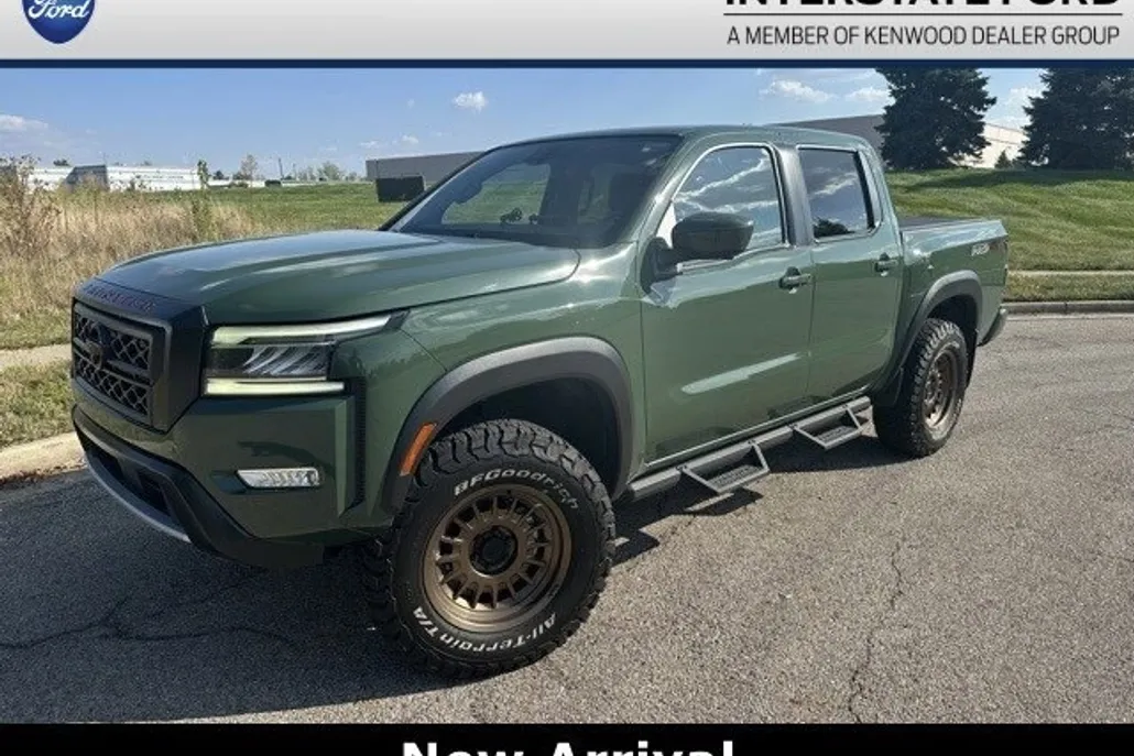 2022 Nissan Frontier PRO-4X photo 1