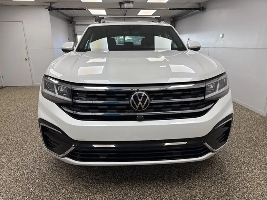 2023 Volkswagen Atlas Cross Sport V6 SEL Premium R-Line photo 1