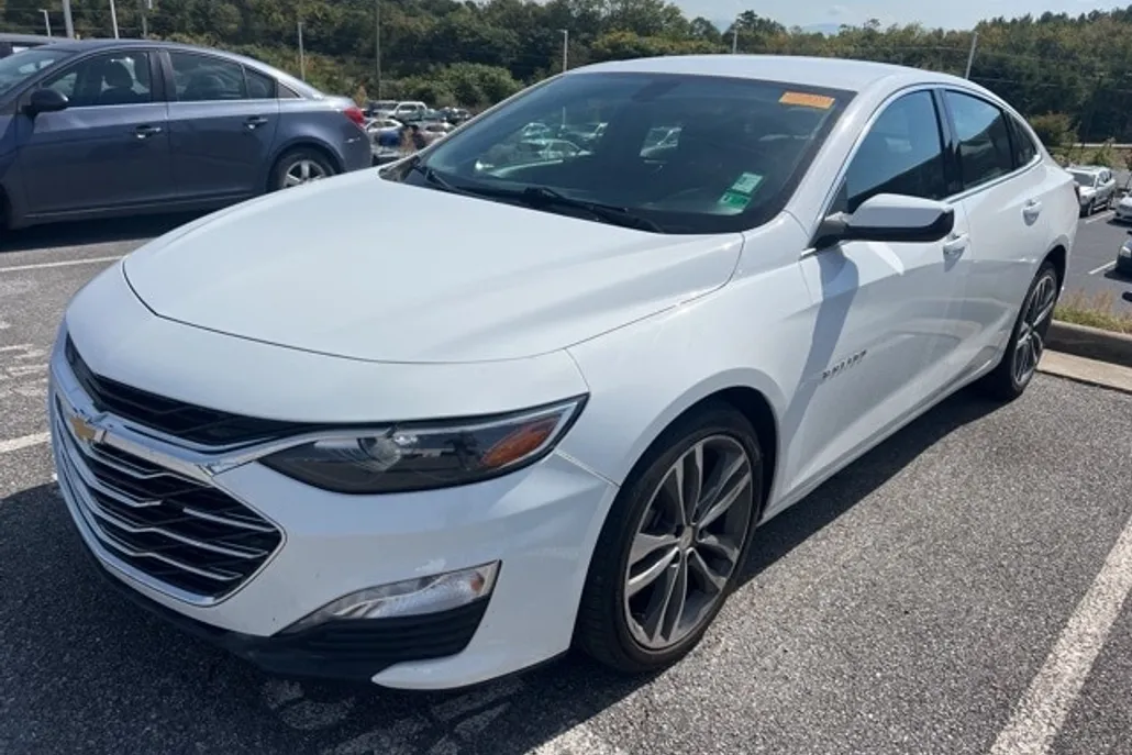 2022 Chevrolet Malibu 1LT photo 1