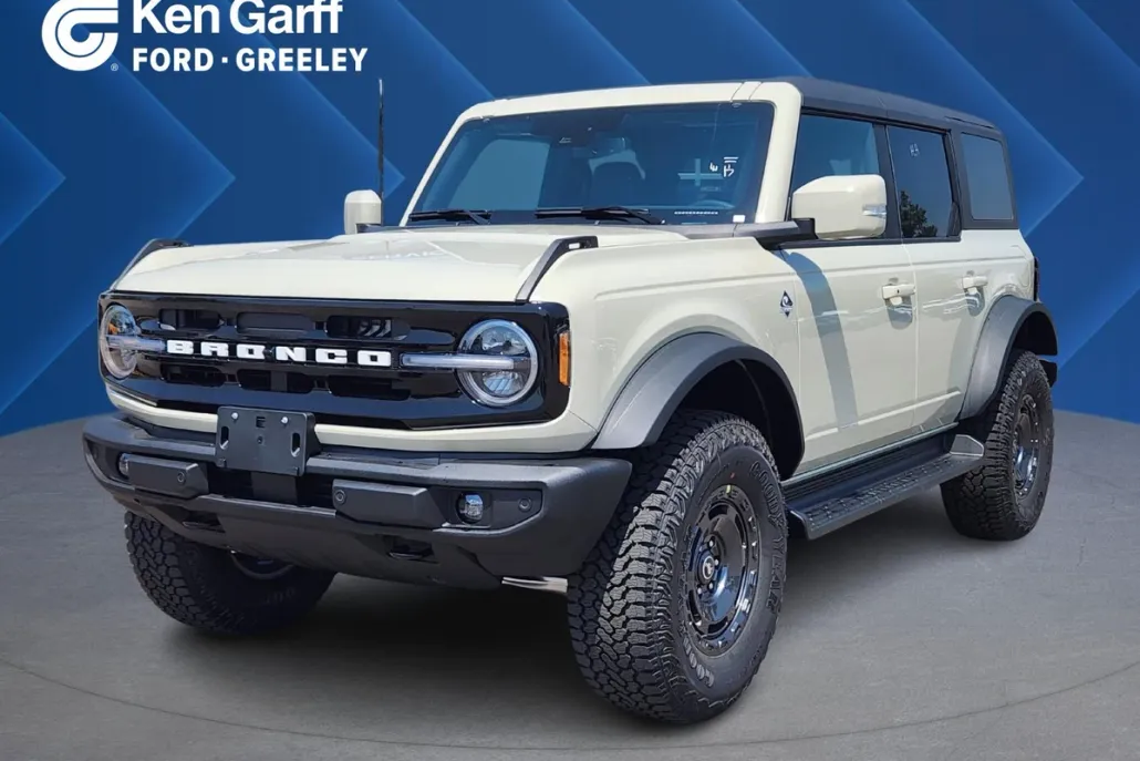 2025 Ford Bronco Outer Banks photo 1