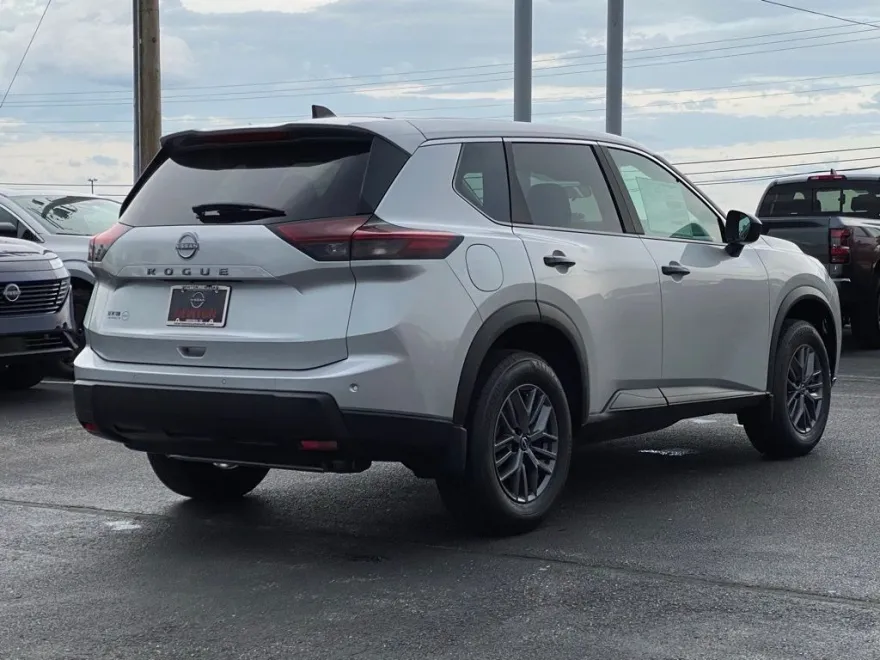 2025 Nissan Rogue S photo 1
