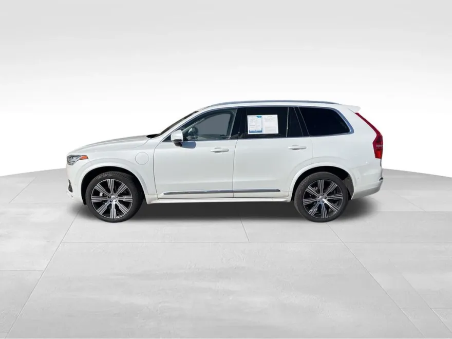 2024 Volvo XC90 T8 Ultimate photo 1