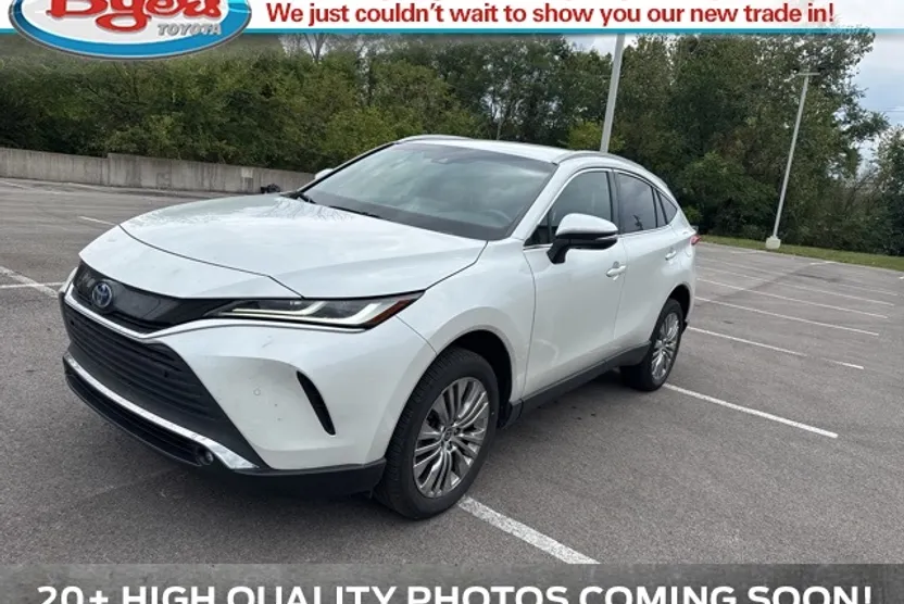 2023 Toyota Venza XLE photo 1