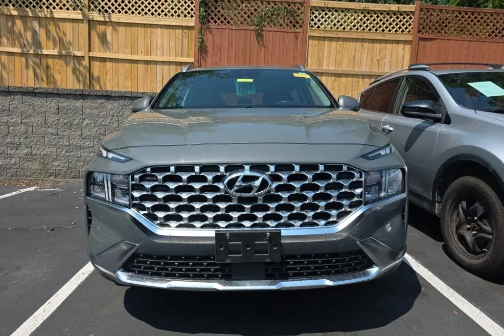 2022 Hyundai Santa Fe SEL photo 1
