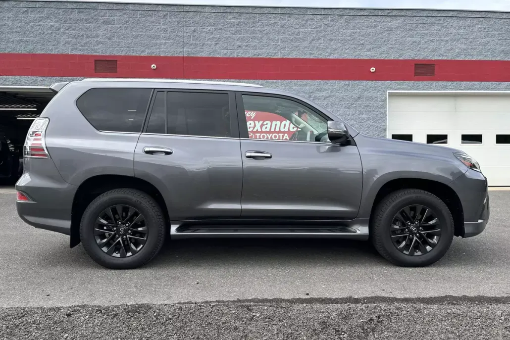 2022 Lexus GX 460 Premium photo 1