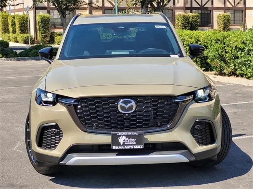 2025 Mazda CX-70 Premium Plus photo 2
